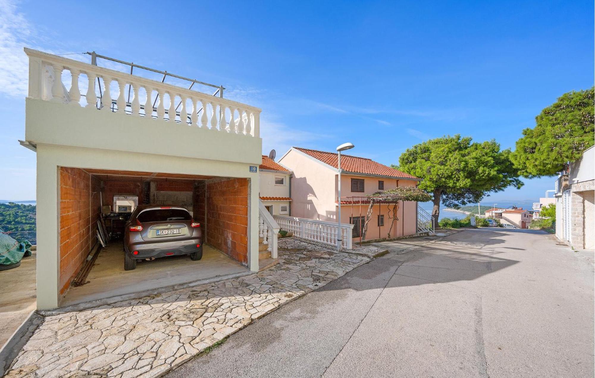 1 Bedroom Stunning Apartment In Primosten Luaran gambar